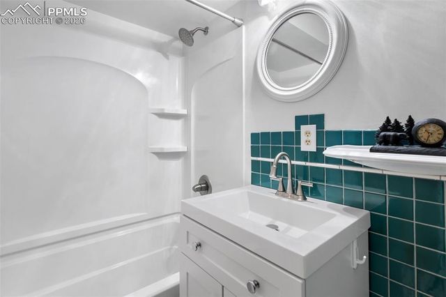 558 Hawk Lane, Florissant, CO 80816