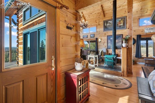 558 Hawk Lane, Florissant, CO 80816