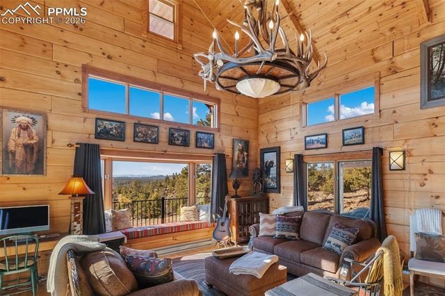 558 Hawk Lane, Florissant, CO 80816