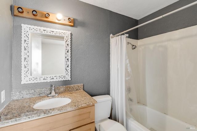 235 Toledo Ct, Vallejo, CA 94591