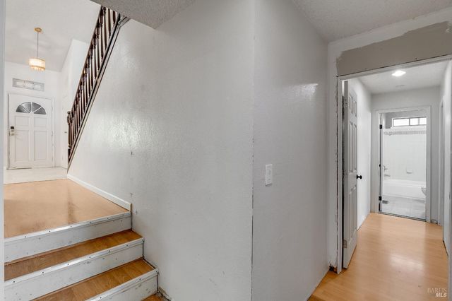 235 Toledo Ct, Vallejo, CA 94591