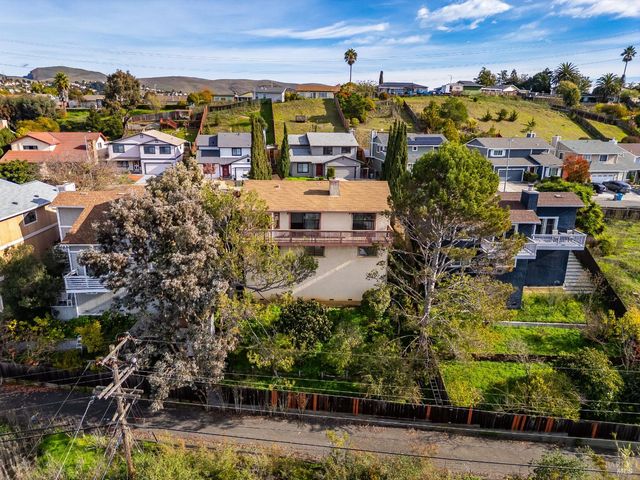 235 Toledo Ct, Vallejo, CA 94591