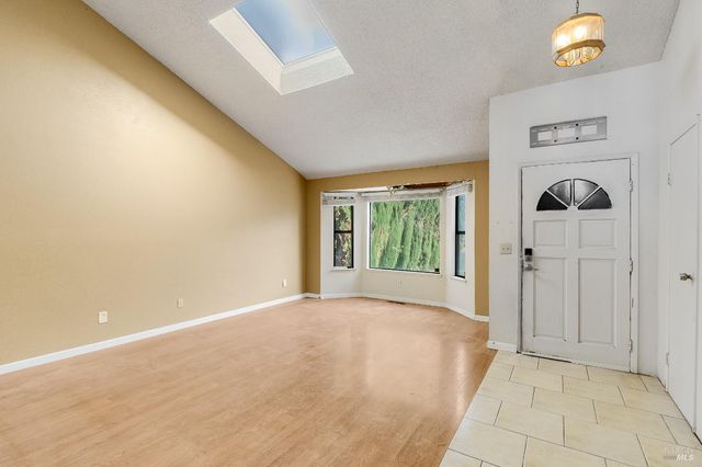 235 Toledo Ct, Vallejo, CA 94591