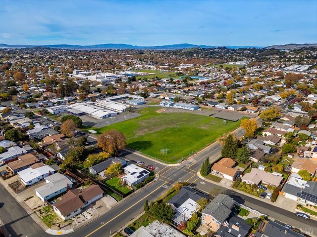 235 Toledo Ct, Vallejo, CA 94591