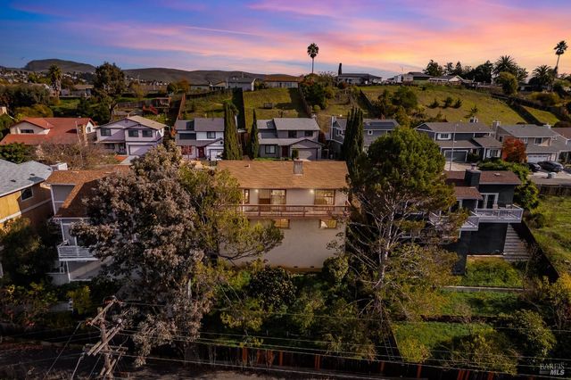 235 Toledo Ct, Vallejo, CA 94591