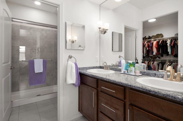 6028 NAUMAN Drive SE, Albuquerque, NM 87106