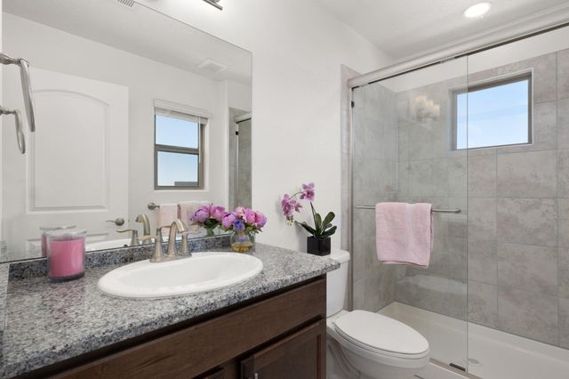 6028 NAUMAN Drive SE, Albuquerque, NM 87106
