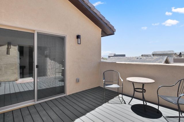 6028 NAUMAN Drive SE, Albuquerque, NM 87106