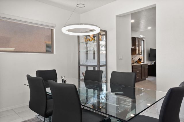 6028 NAUMAN Drive SE, Albuquerque, NM 87106