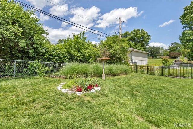 11775 Clarksdale Drive, Maryland Heights, MO 63043