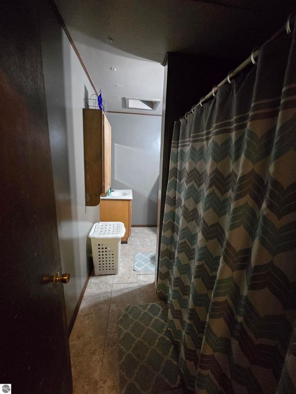 Image 19 of property listing at 6439 Tecumseh Avenue, Oscoda, MI 48750