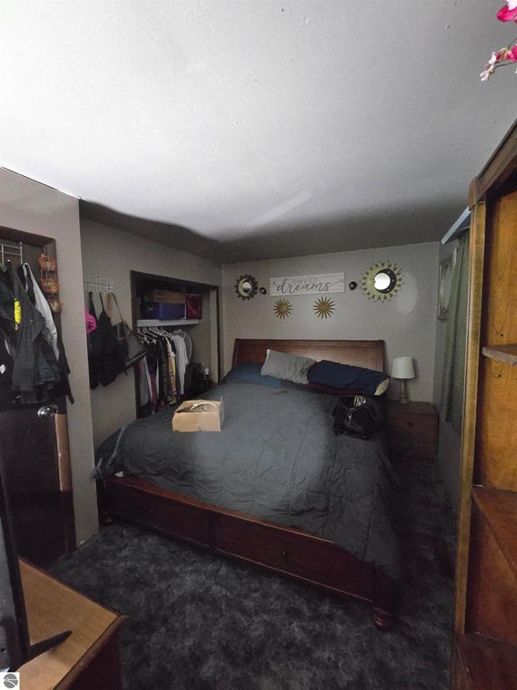 Image 21 of property listing at 6439 Tecumseh Avenue, Oscoda, MI 48750