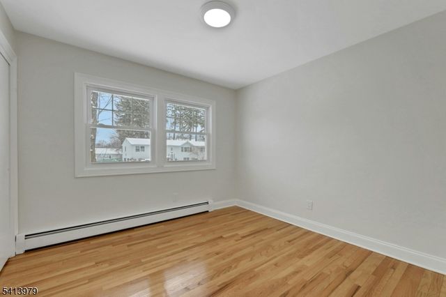108 Packanack Lake Rd, Wayne Twp., NJ 07470