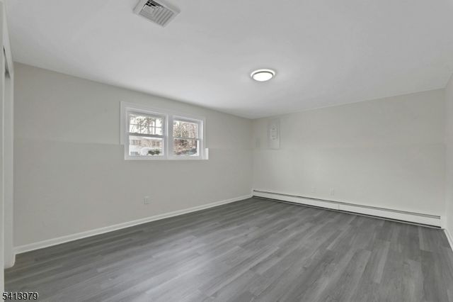 108 Packanack Lake Rd, Wayne Twp., NJ 07470
