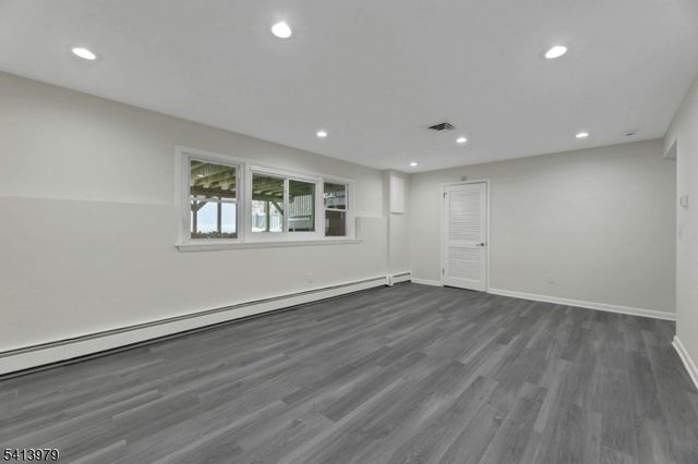108 Packanack Lake Rd, Wayne Twp., NJ 07470