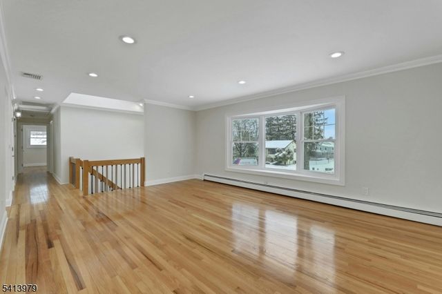 108 Packanack Lake Rd, Wayne Twp., NJ 07470