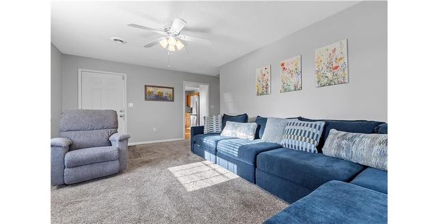 1227 N Jesse James Road, Excelsior Springs, MO 64024