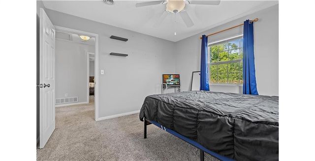 1227 N Jesse James Road, Excelsior Springs, MO 64024