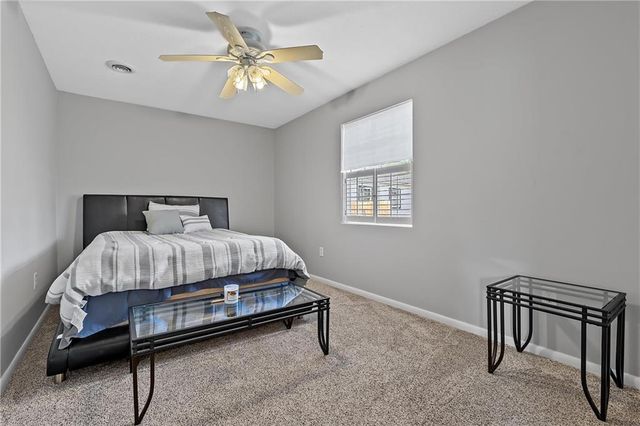 1227 N Jesse James Road, Excelsior Springs, MO 64024