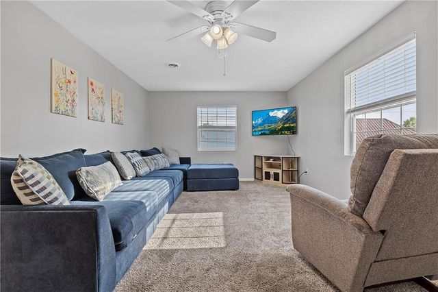 1227 N Jesse James Road, Excelsior Springs, MO 64024