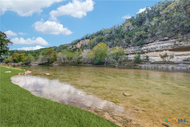 540 River Run 102, New Braunfels, TX 78132