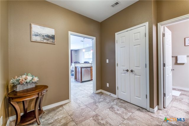 540 River Run 102, New Braunfels, TX 78132