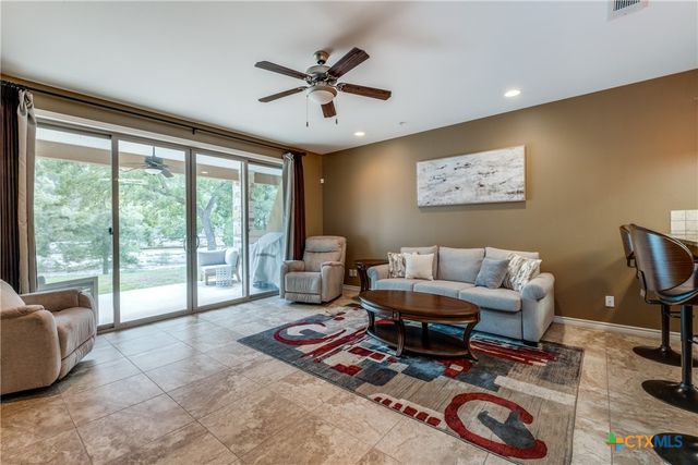 540 River Run 102, New Braunfels, TX 78132