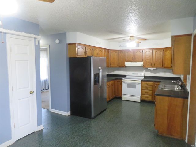 8400 Kifer Drive, Newburgh, IN 47630