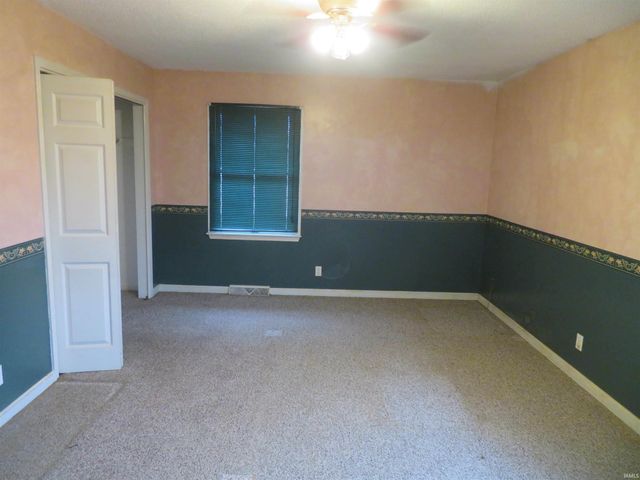 8400 Kifer Drive, Newburgh, IN 47630