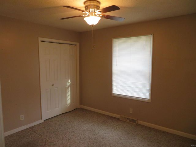 8400 Kifer Drive, Newburgh, IN 47630