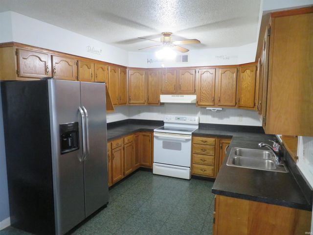 8400 Kifer Drive, Newburgh, IN 47630