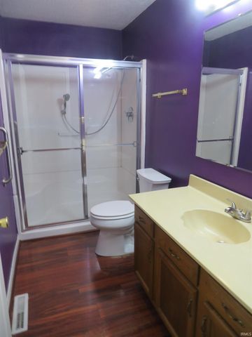 8400 Kifer Drive, Newburgh, IN 47630