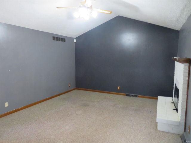 8400 Kifer Drive, Newburgh, IN 47630