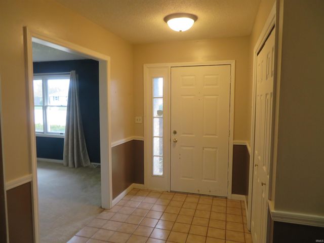 8400 Kifer Drive, Newburgh, IN 47630