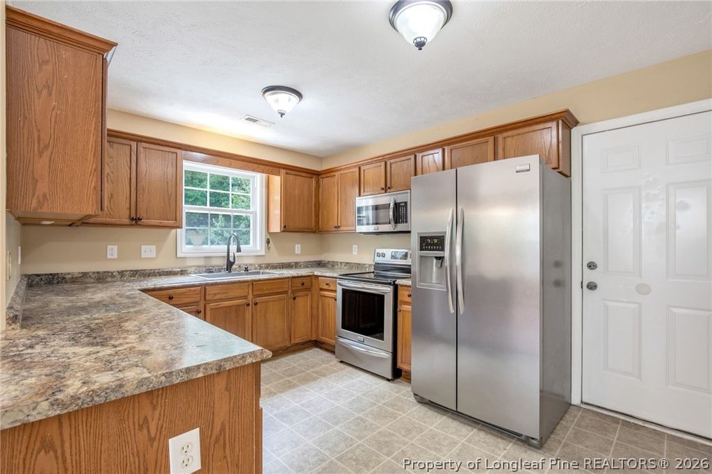 5421 Biscoe Street, Hope Mills, NC 28348 — photo 10