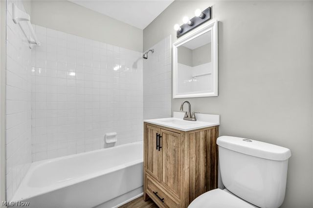 4882 Belle Meadow Road, Mentor, OH 44060