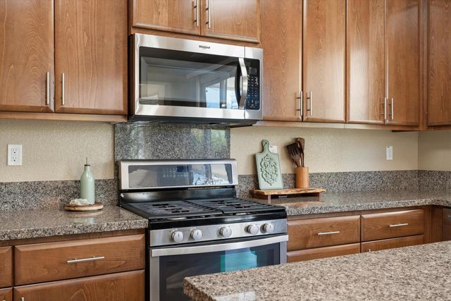 2113 Dripping Rock Ln, Lincoln, CA 95648