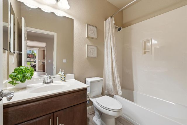 2113 Dripping Rock Ln, Lincoln, CA 95648