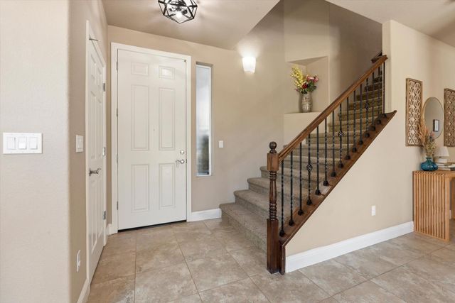 2113 Dripping Rock Ln, Lincoln, CA 95648