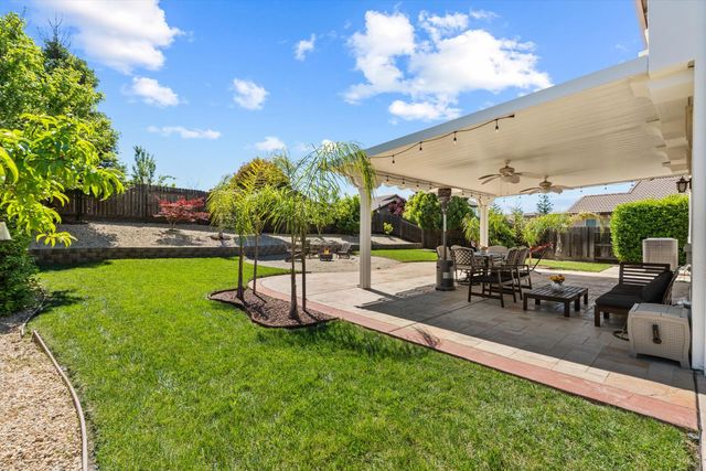 2113 Dripping Rock Ln, Lincoln, CA 95648