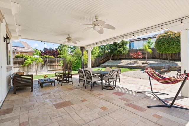 2113 Dripping Rock Ln, Lincoln, CA 95648