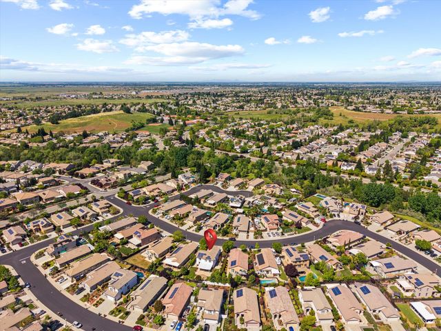 2113 Dripping Rock Ln, Lincoln, CA 95648