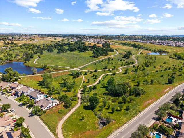 2113 Dripping Rock Ln, Lincoln, CA 95648