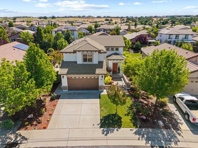 2113 Dripping Rock Ln, Lincoln, CA 95648