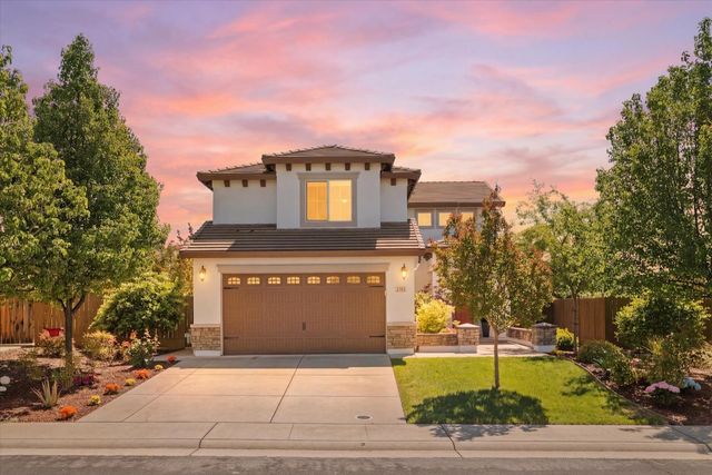 2113 Dripping Rock Ln, Lincoln, CA 95648