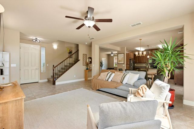 2113 Dripping Rock Ln, Lincoln, CA 95648