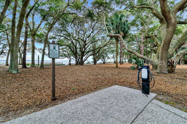 19 Salt Wind Way, Hilton Head Island, SC 29926