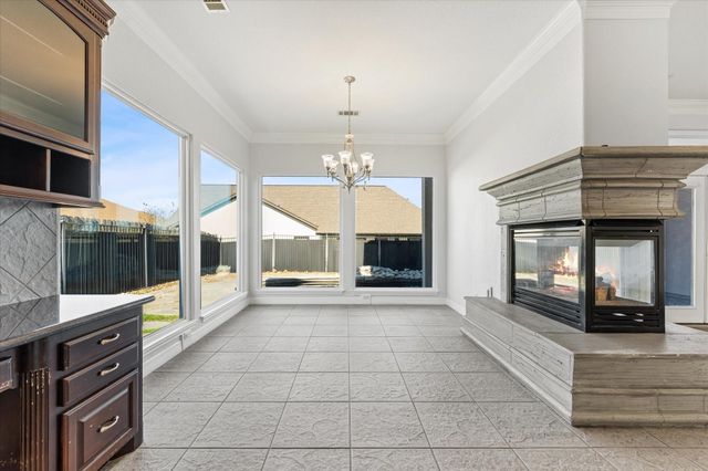 98 Victoria Drive W, Montgomery, TX 77356