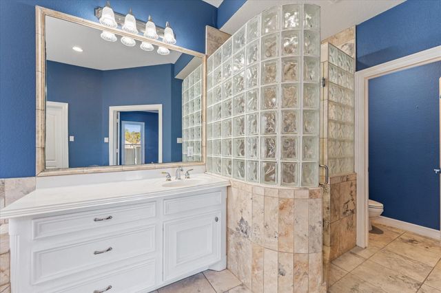 98 Victoria Drive W, Montgomery, TX 77356