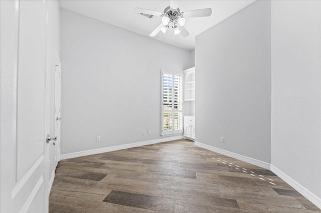 98 Victoria Drive W, Montgomery, TX 77356